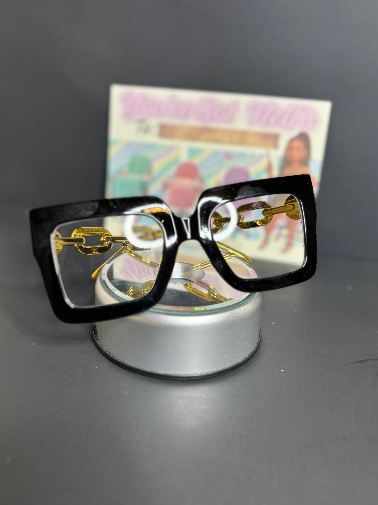 Black glasses