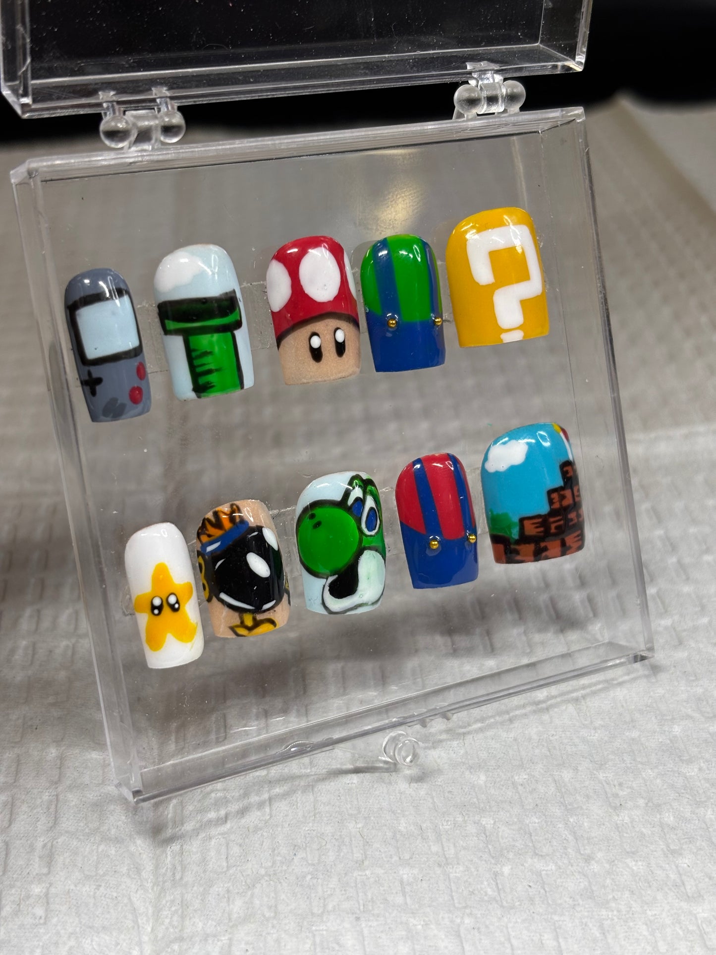 Cartoon nails